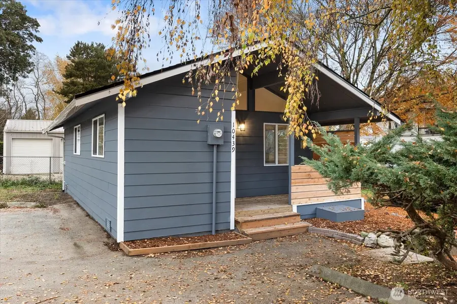 10439 17th Avenue Sw, Seattle, WA 98146 - Image #2