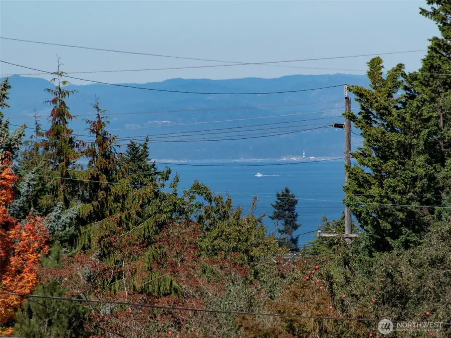 218 Lopez Ave, Port Angeles, WA 98362 - Image #3