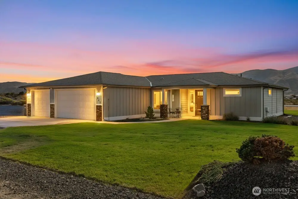 447 Airport Way Sw, Mattawa, WA 99349 - Image #1