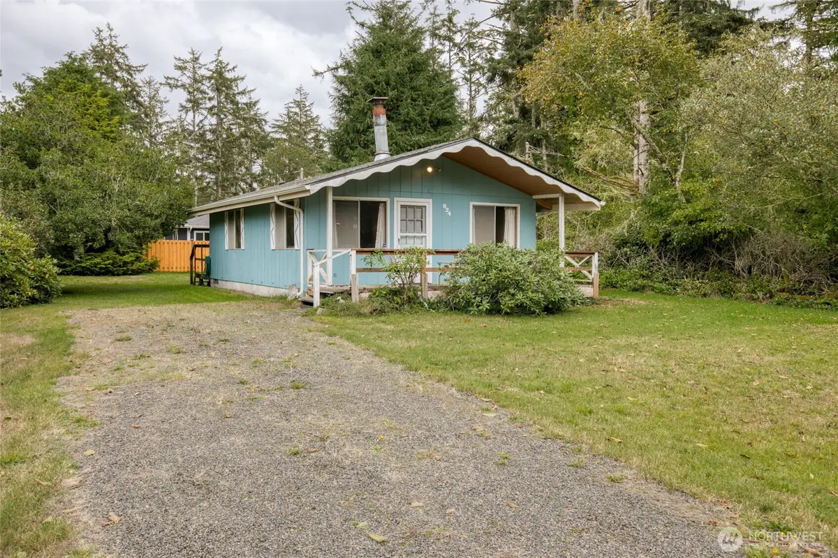 824 Hassalo Avenue Se, Ocean Shores, WA 98569 - Image #1