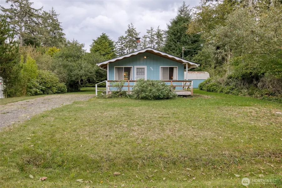 824 Hassalo Avenue Se, Ocean Shores, WA 98569 - Image #3