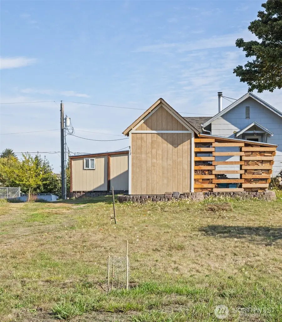 817 W 13th Street, Port Angeles, WA 98363 - Image #2