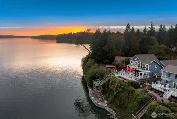 71 E Grape Drive, Grapeview, WA 98546