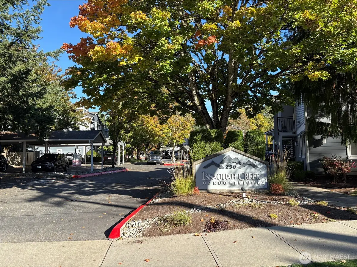 250 NW Dogwood Street #C201, Issaquah, WA 98027 - Image #1