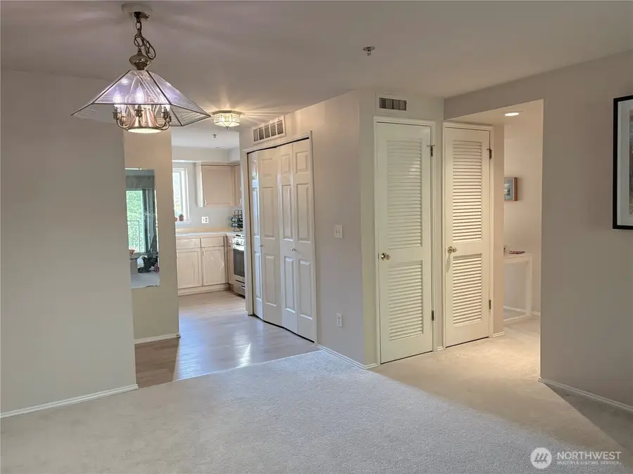 250 NW Dogwood Street #C201, Issaquah, WA 98027 - Image #3