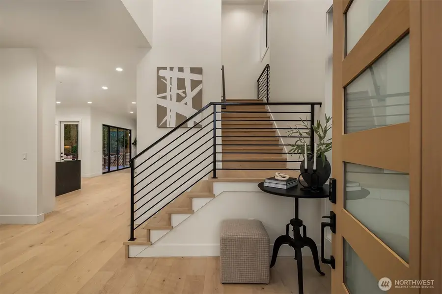 1075 NW Inneswood Drive, Issaquah, WA 98027 - Image #2