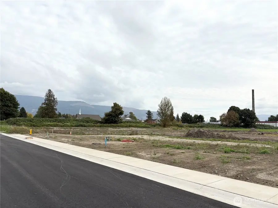 404 W 4th Street #16, Everson, WA 98247 - Image #3