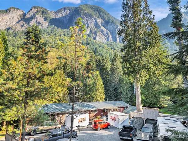 7822 Moon Valley Road Se, North Bend, WA 98045