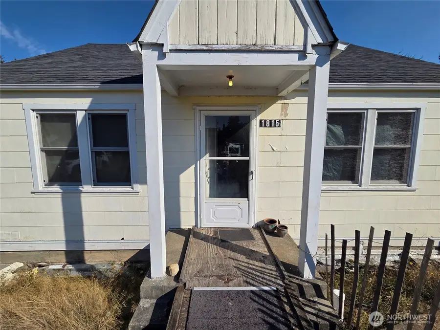 1815 W 6th Street, Port Angeles, WA 98363 - Image #2