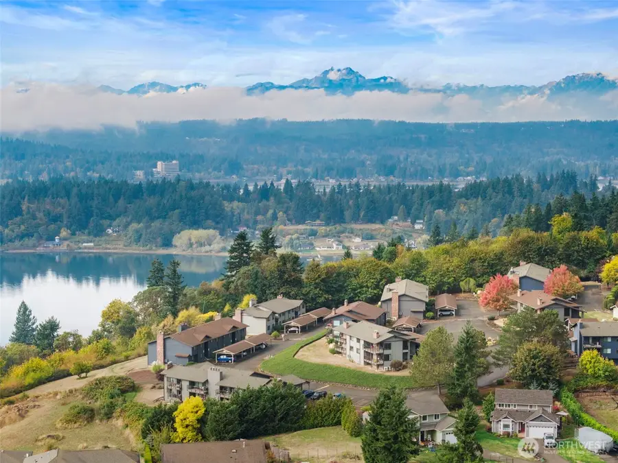 3340 Narrows View Lane Ne #103, Bremerton, WA 98310 - Image #2