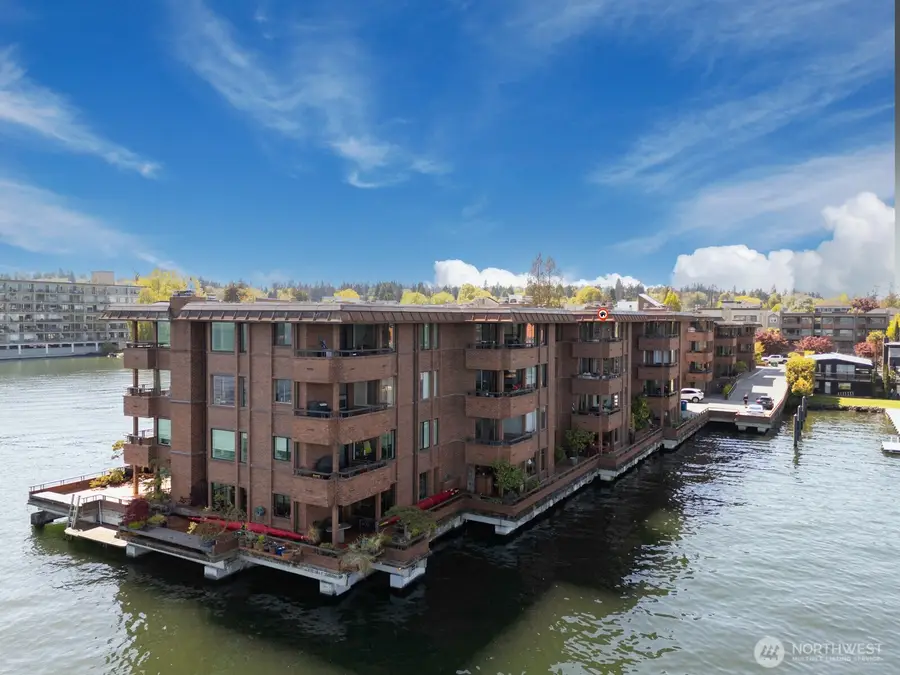 2330 43rd Avenue E #403B, Seattle, WA 98112 - Image #2