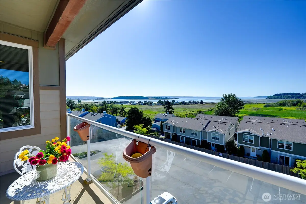 1850 SW Scenic Heights Street #B304, Oak Harbor, WA 98277 - Image #1
