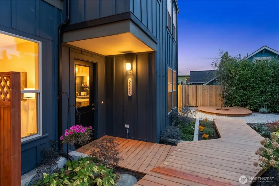 5033 25th Avenue Sw #A, Seattle, WA 98106 - Image #2