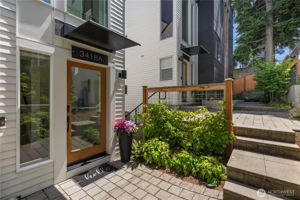 3418 23rd Avenue W, Seattle, WA 98199