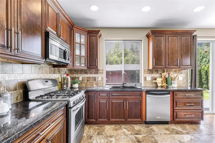 7911 Oregon Trail, Maple Falls, WA 98266 - Image #3