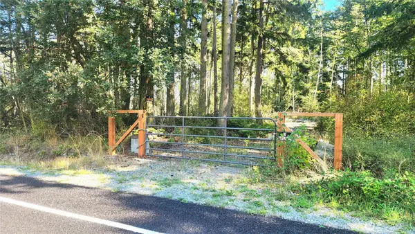 1976 Boon Road, Oak Harbor, WA 98277