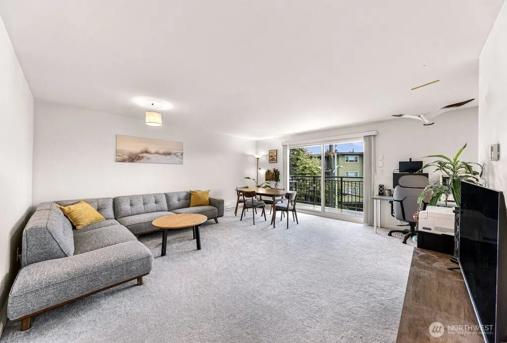 911 N 73rd Street #401, Seattle, WA 98103 - Image #1