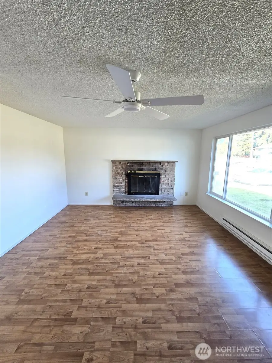 240 170th St E, Spanaway, WA 98387 - Image #3