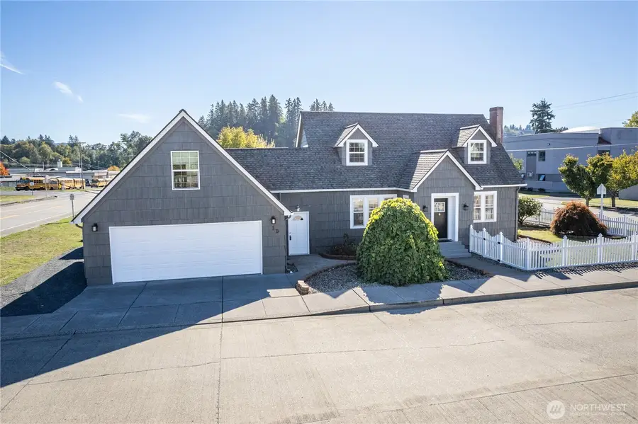 1 D Street Sw, Castle Rock, WA 98611 - #3