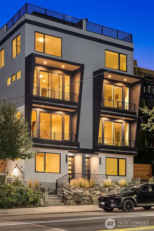 2009 Dexter Avenue N #B, Seattle, WA 98109