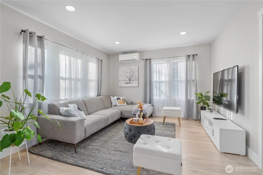 7901 16th Avenue Sw, Seattle, WA 98106 - Image #3