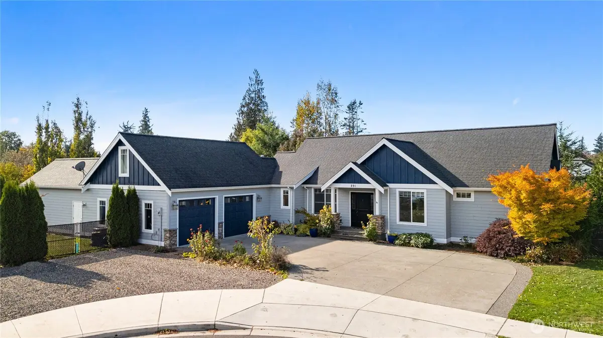 891 W Park Street, Lynden, WA 98264 - Image #1