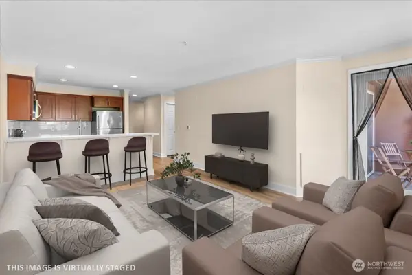 1417 Queen Anne Avenue N #313, Seattle, WA 98109