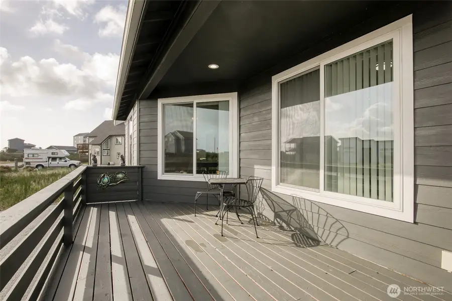 1415 Storm King Avenue Sw, Ocean Shores, WA 98569 - Image #2