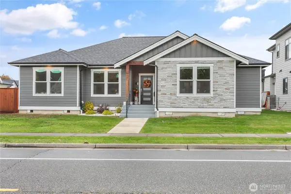 1725 Aaron Drive, Lynden, WA 98264