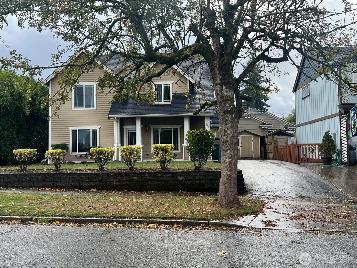 1854 Hillcrest Avenue, Enumclaw, WA 98022 - Image #1