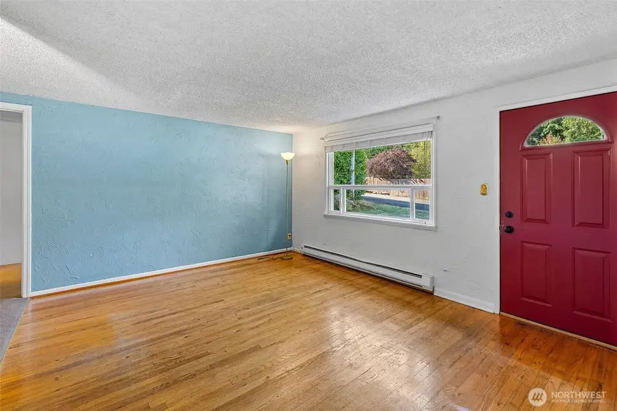 15020 Densmore Avenue N, Shoreline, WA 98133 - Image #3