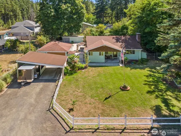 341 E Island Lake Drive, Shelton, WA 98584
