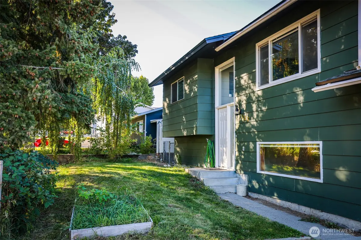 227 E Franklin, Chelan, WA 98816 - Image #1