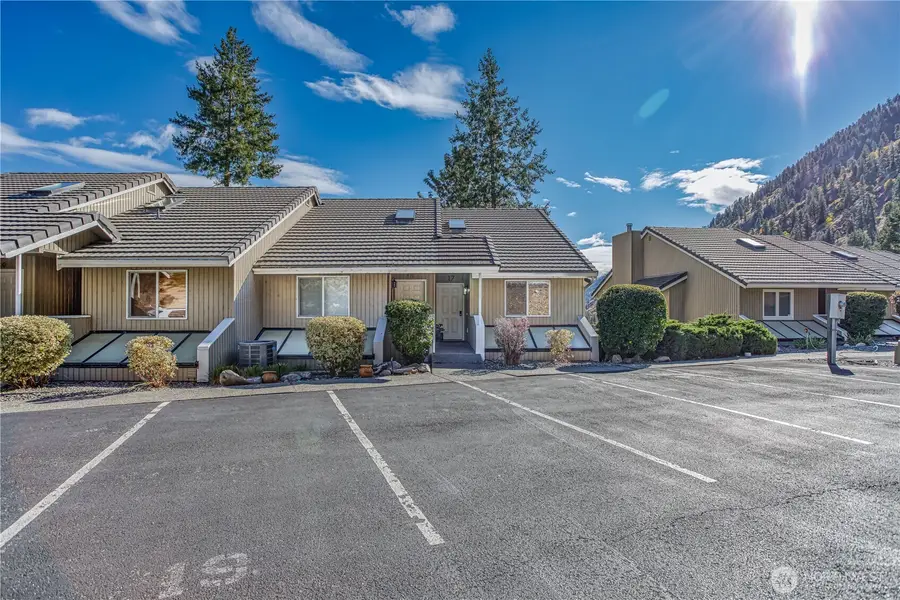 11415 S Lakeshore Road #17, Chelan, WA 98816 - Image #2