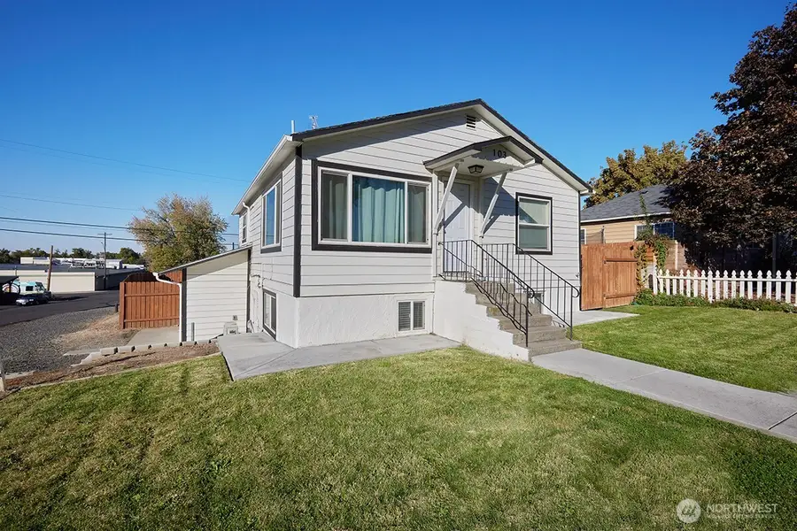 103 SE Mountain View Drive, College Place, WA 99324 - Image #2