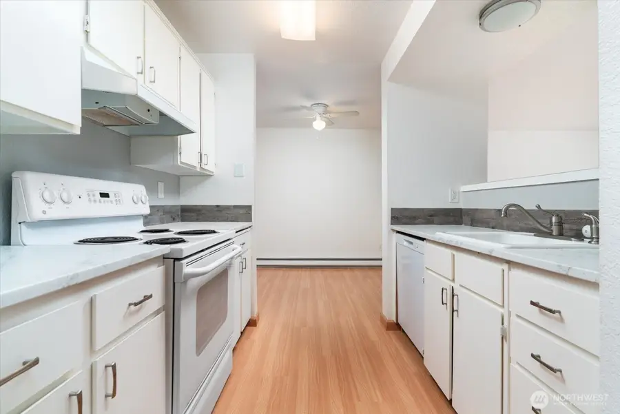 18102 15th Avenue Ne #A302, Shoreline, WA 98155 - Image #2