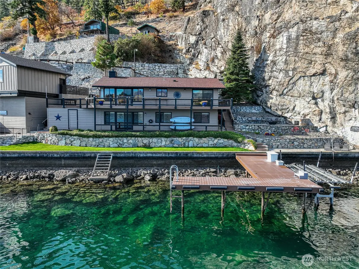 10370 S Lakeshore Rd, Chelan, WA 98816 - Image #1