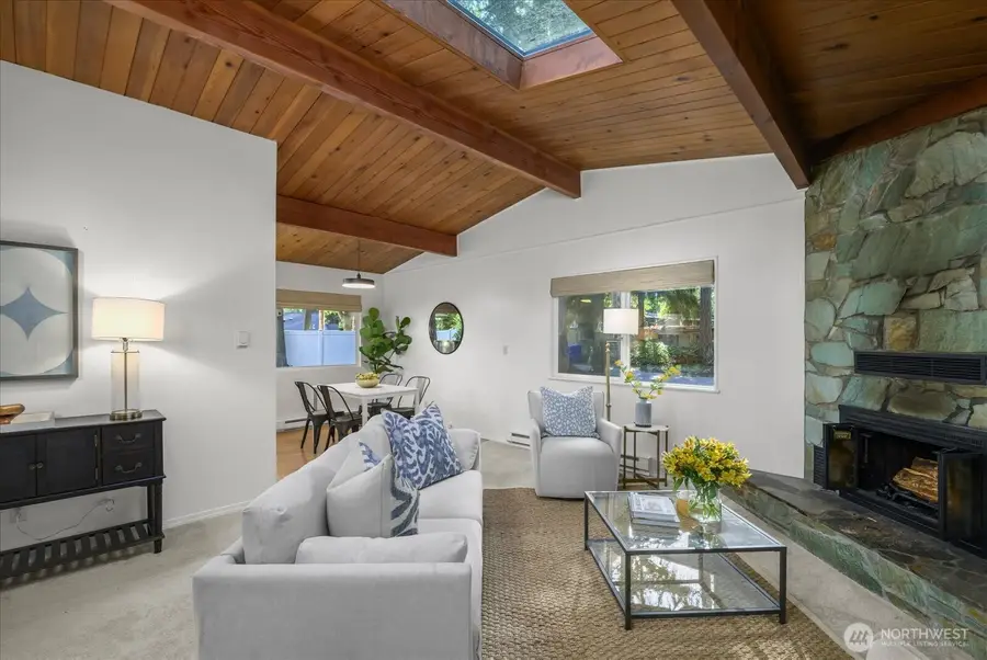 1910 220th Avenue Se, Sammamish, WA 98075 - Image #2