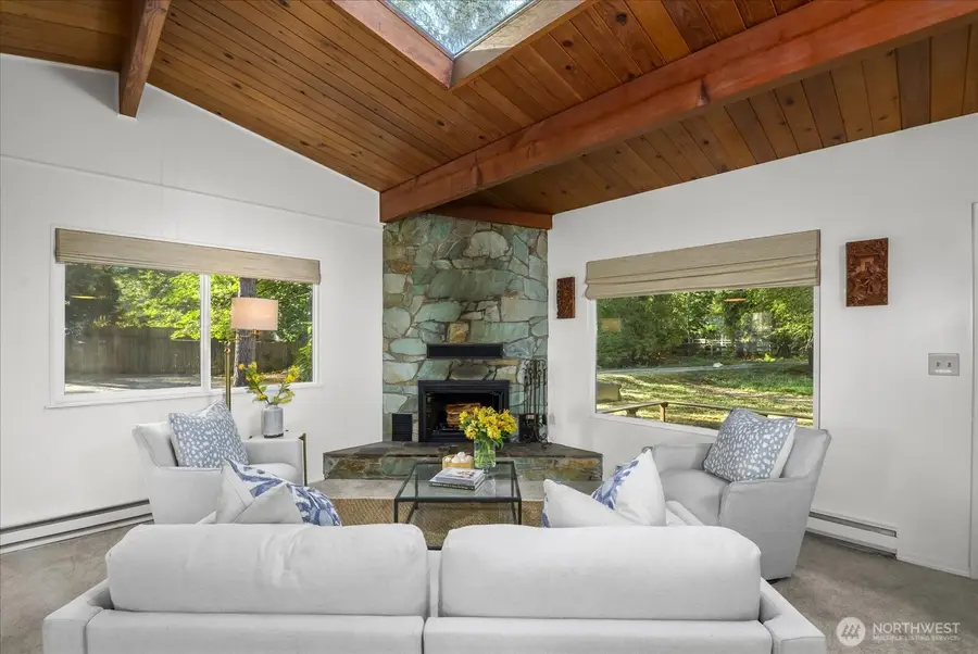 1910 220th Avenue Se, Sammamish, WA 98075 - Image #3