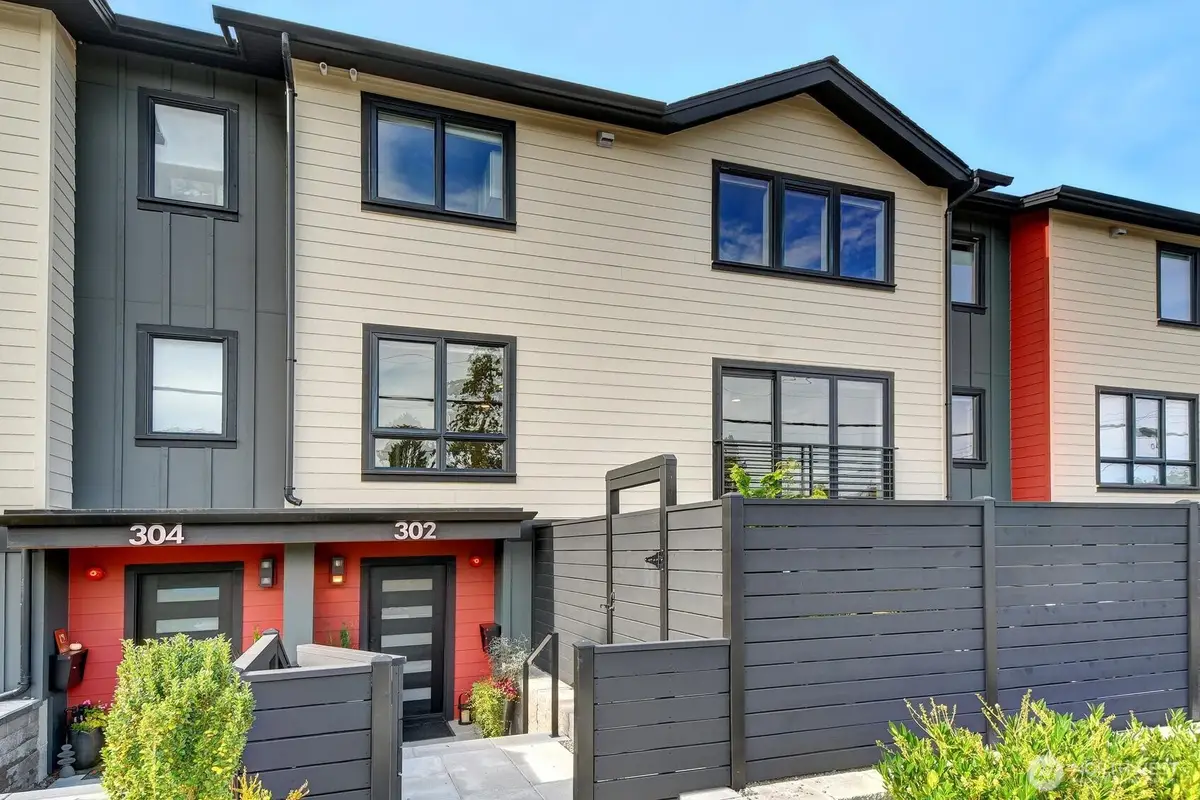 302 6th Avenue S, Edmonds, WA 98020 - Image #1