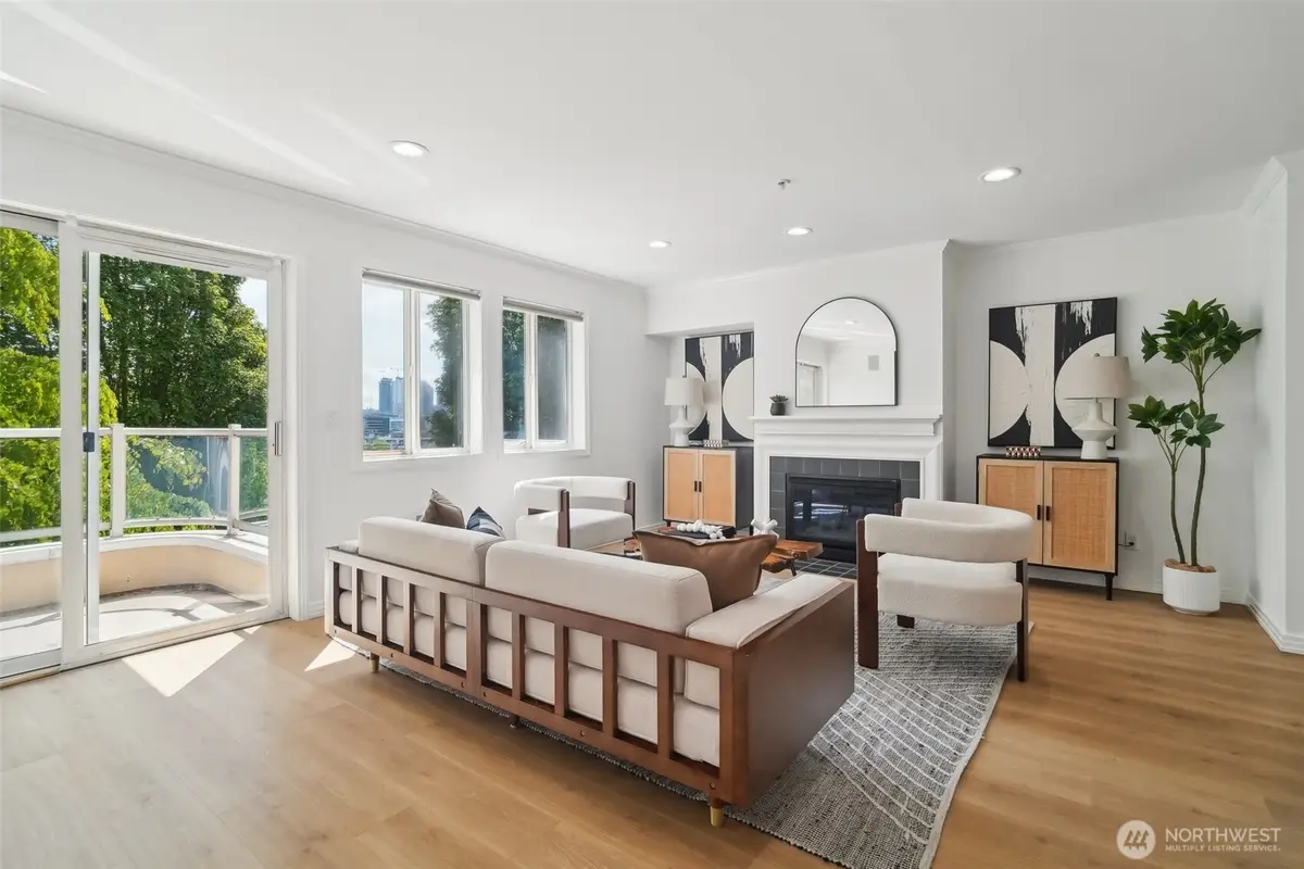 801 2nd Avenue N #204, Seattle, WA 98109 - Image #1