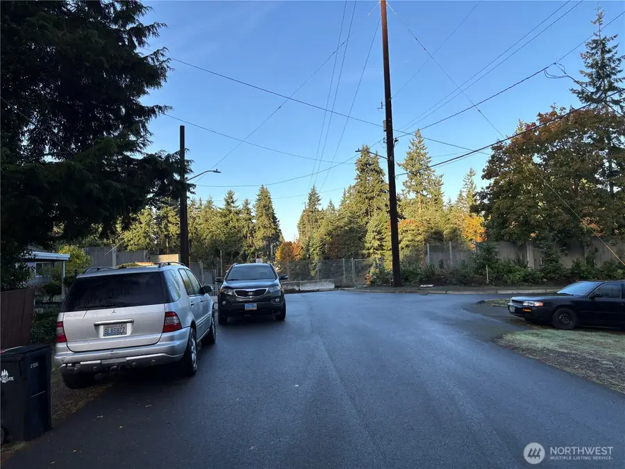 821 195th Street, Shoreline, WA 89155 - Image #3