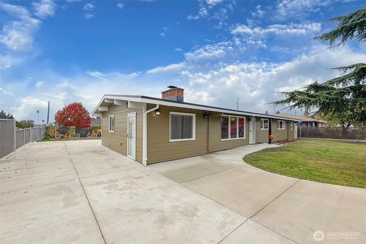 432 N Govan Avenue, Sequim, WA 98382 - Image #1