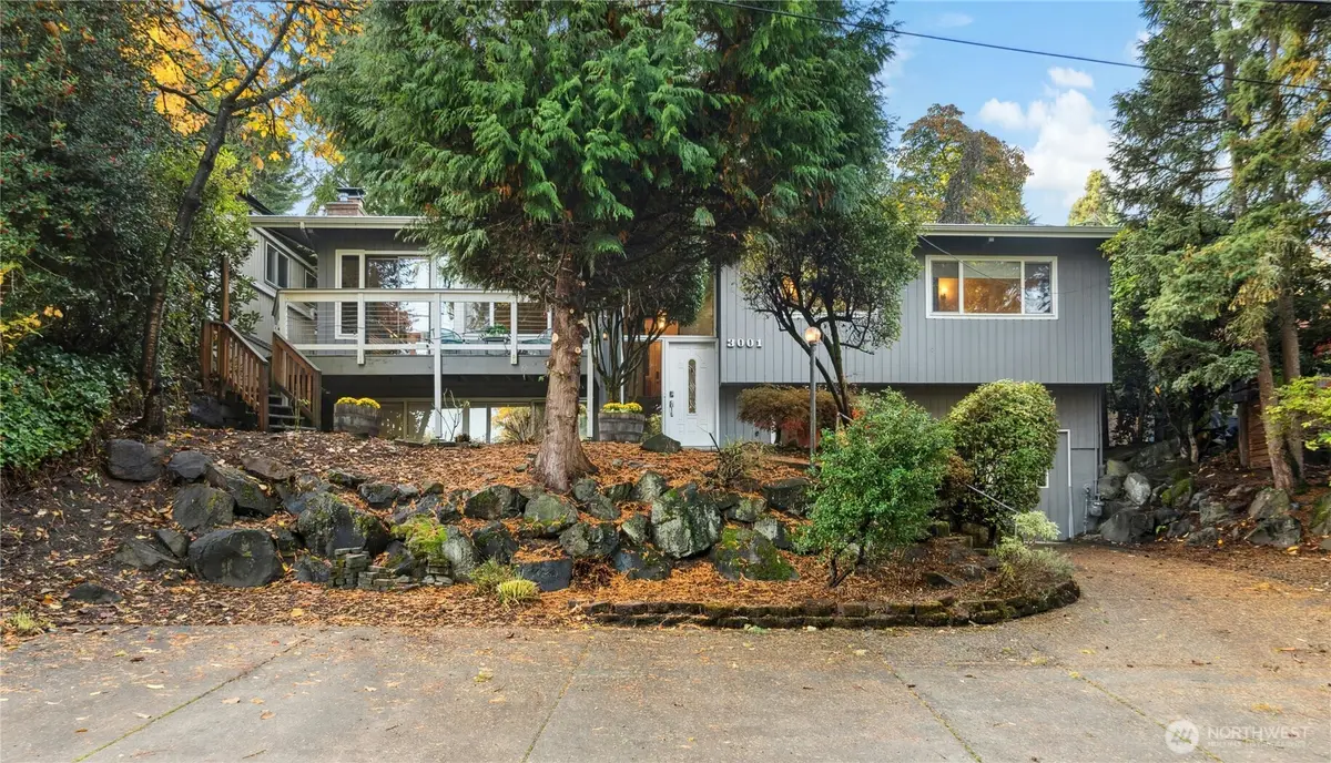 3001 NE 105th Street, Seattle, WA 98125 - Image #1