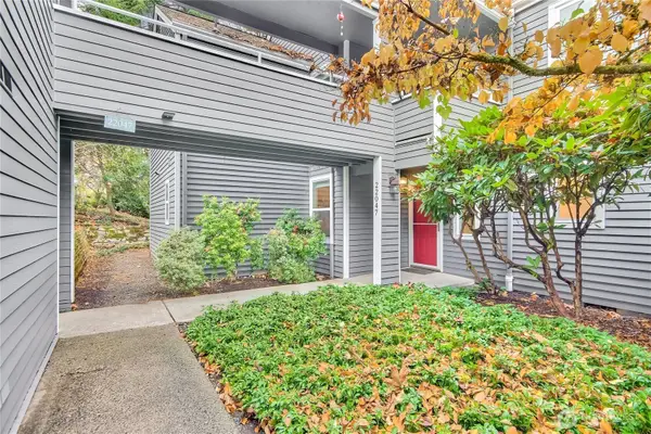 22047 SE 40th Court #1128, Issaquah, WA 98029