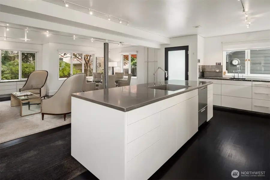 1615 39th Avenue E, Seattle, WA 98112 - Image #3