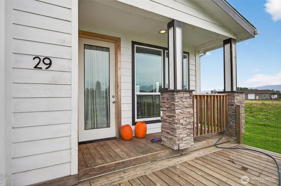 29 Little Island Lane, Cathlamet, WA 98612 - Image #3