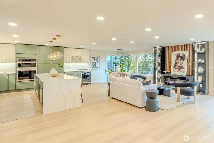 16425 Benson Road S, Renton, WA 98055 - Image #3