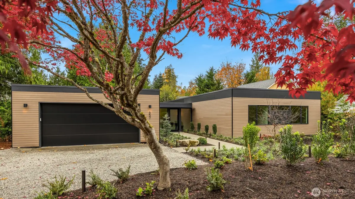 657 Park Avenue Ne, Bainbridge Island, WA 98110 - Image #1