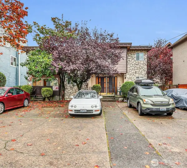 3828 Whitman Avenue N, Seattle, WA 98103